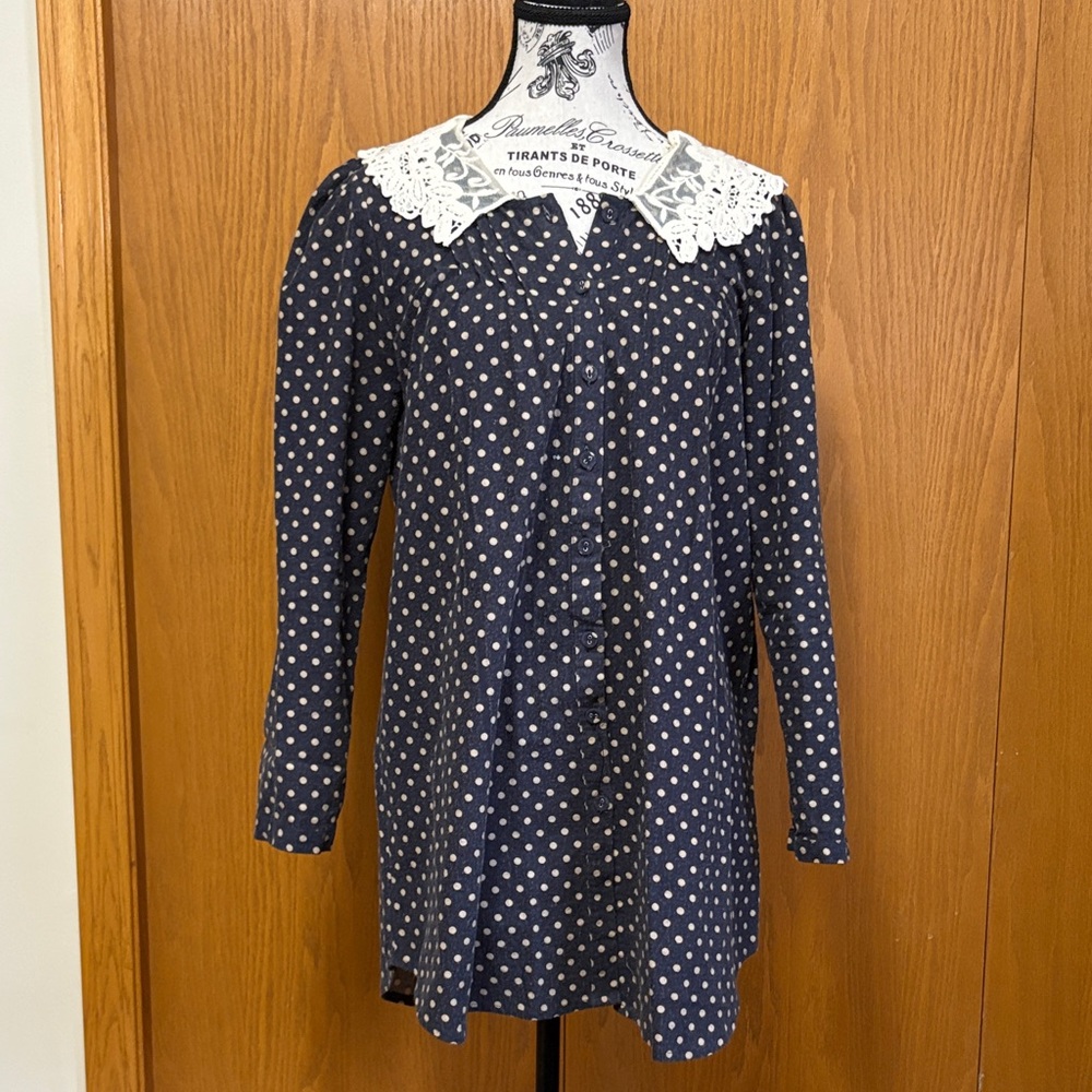 Chic Navy Polka Dot Blouse with Lace Detail